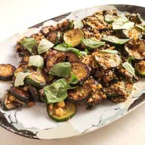 Zucchini mit Kürbiskernen und Basilikum | Rezept | Foodblog | Lieblingsspeise.at
